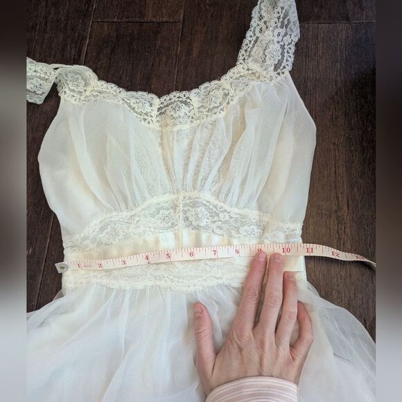 Vintage 1950s 60s Vanity Fair Elegant Cream Lace Slip Nightgown S Small 32 - Picture 10 of 12